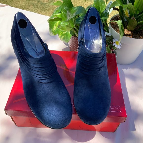 Aerosoles Women's Suede Blue Booties (Size 10M) - Picture 3 of 10